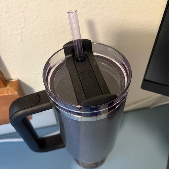 Stanley 30oz midnight glitz - Picture 3 of 3